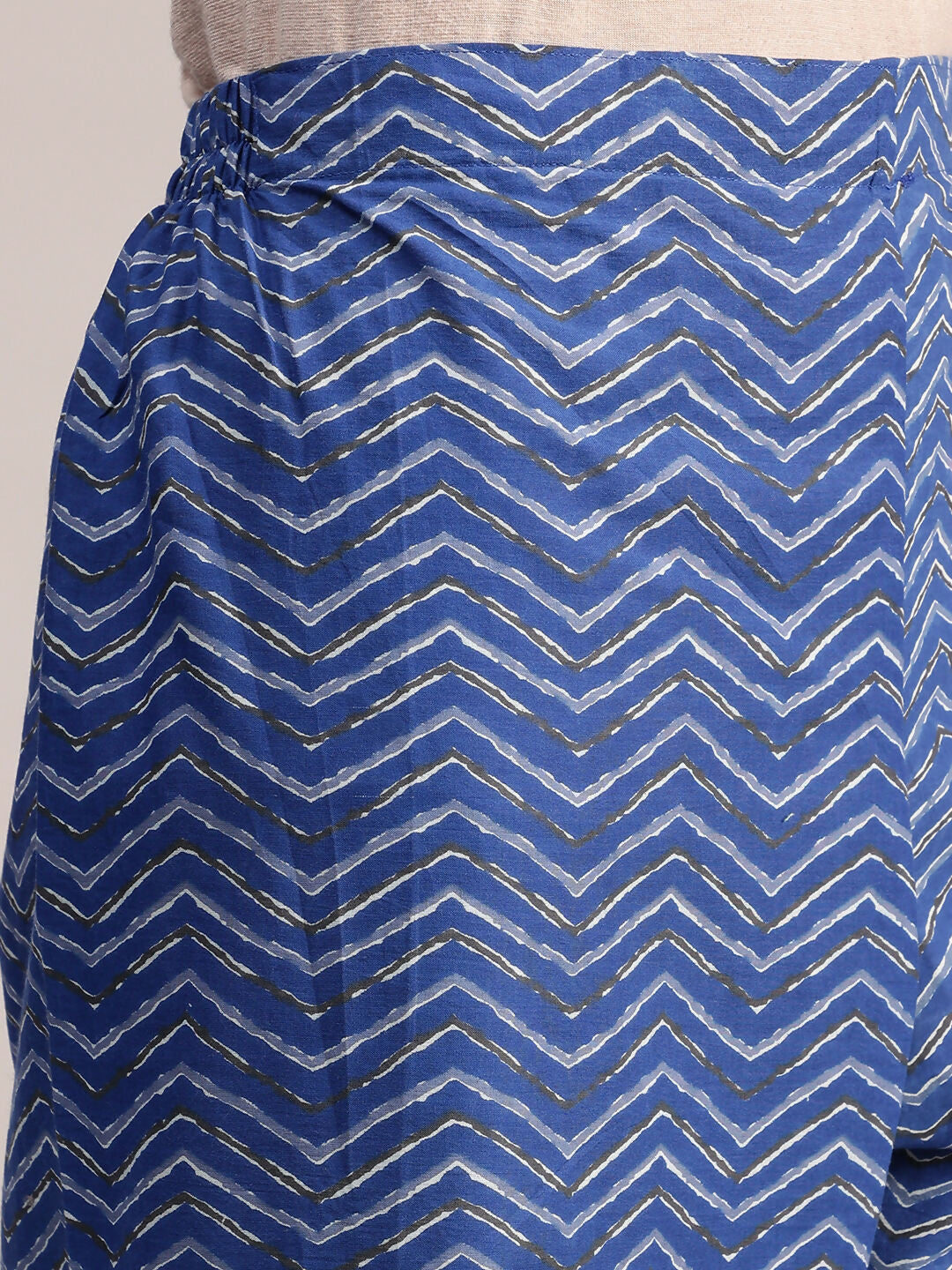 Aavyora Women's Blue Floral Printed Cotton Kurta with Chevron Pattern Palazzo Set | Grocsy