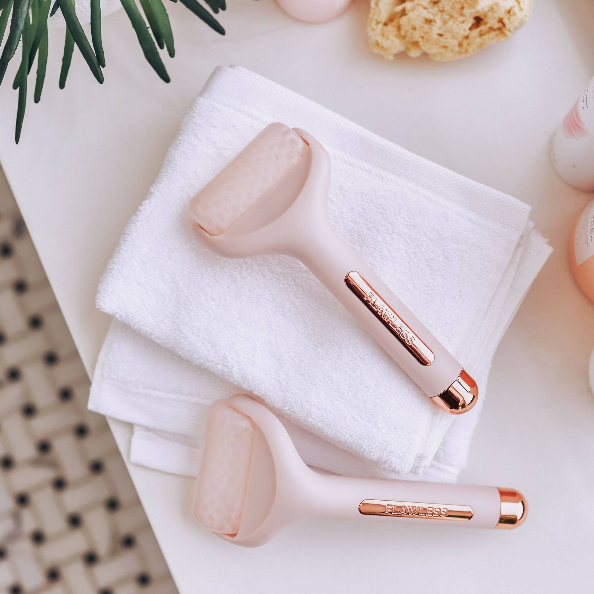 Favon Ice Roller Face Massager Tool with Cool Gel Beads for Cold Massage | Grocsy