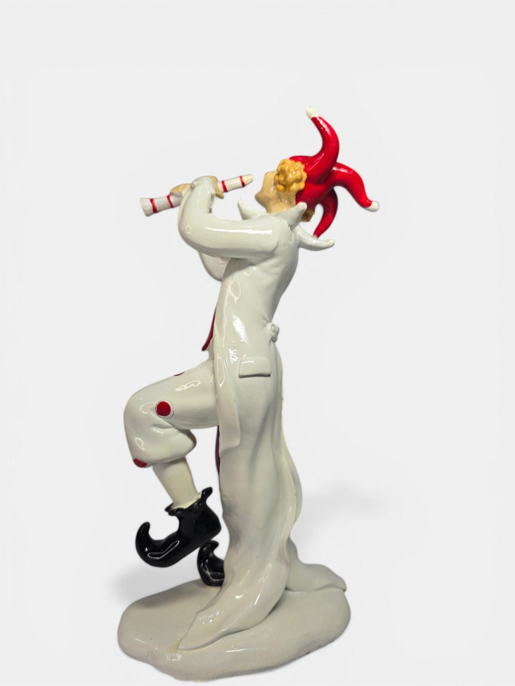Sun Mun Decors Clown with Pipe | Grocsy