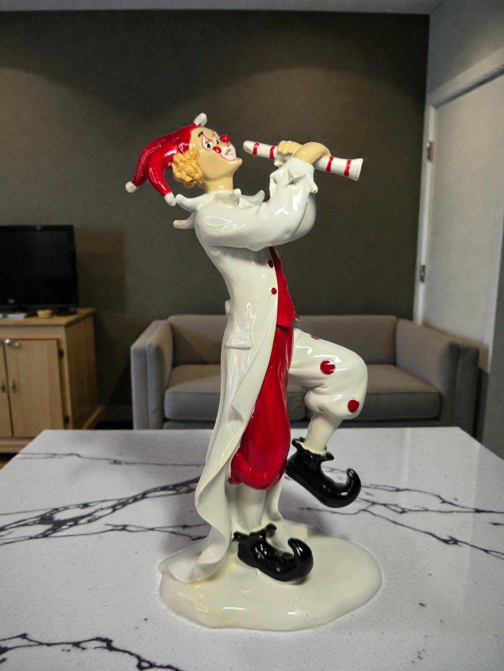 Sun Mun Decors Clown with Pipe | Grocsy