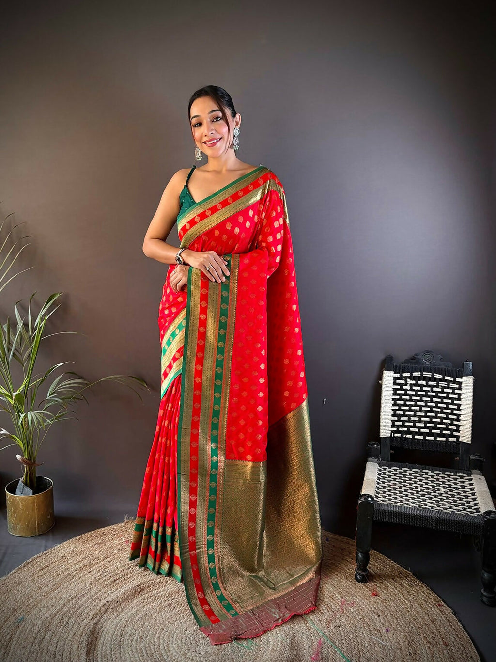 Joban Fashion Green Butti Banarasi Silk Sarees | Grocsy