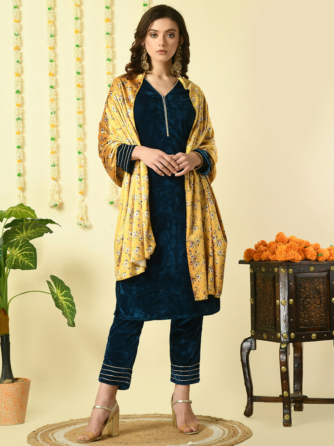 Myshka Women's Teal Velvet Kurta & Trousers With Dupatta Party Sets | Grocsy