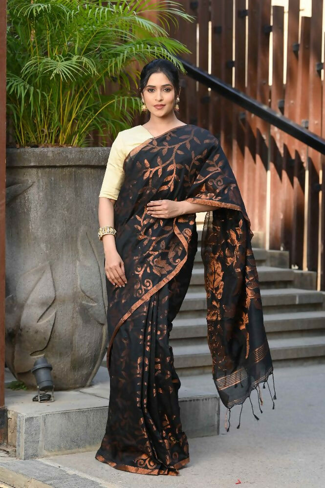 Beatitude Black Cotton Floral Jamdani Saree | Grocsy