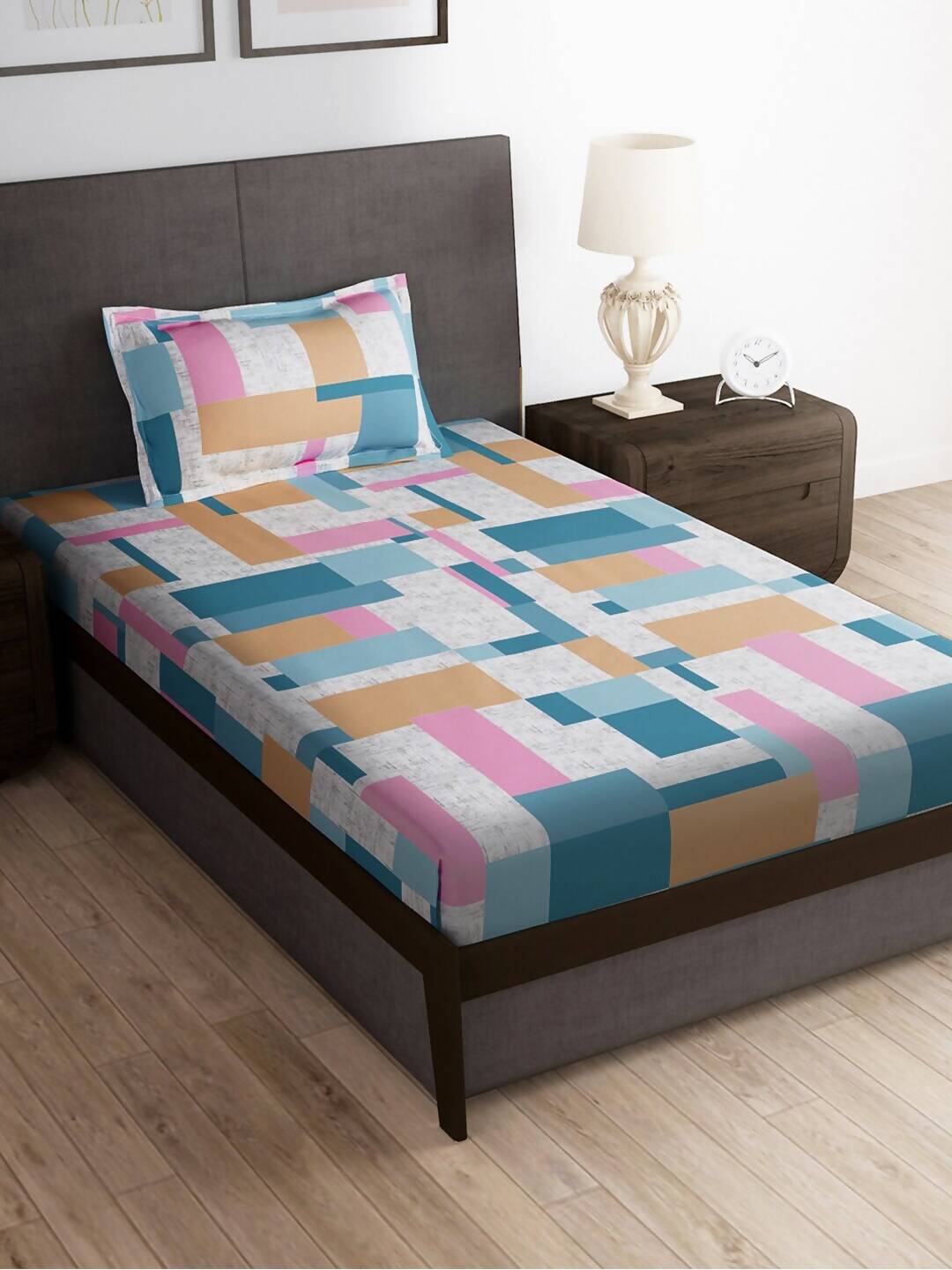 Story@home Arena Grey & White Printed 180 TC Bedsheet & Pillow Covers | Grocsy