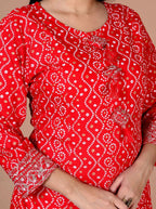 Miravan Women's Festive Wear Red Bandhani Printed Straight Kurta | Grocsy