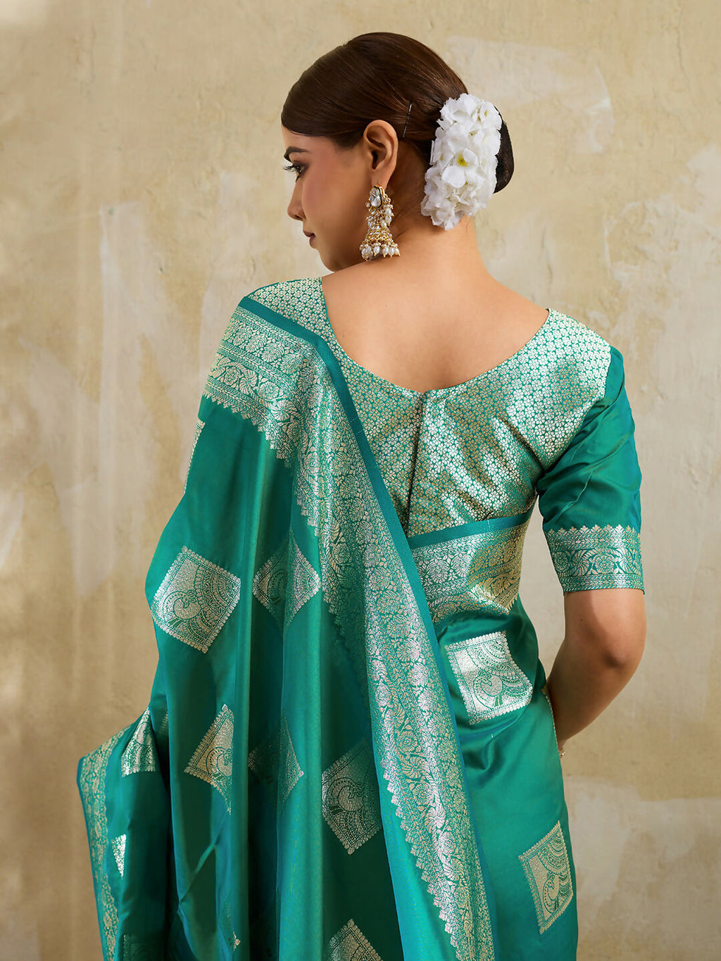 Shree Shyam Fashion Sea Green Silk Blend Saree | Grocsy