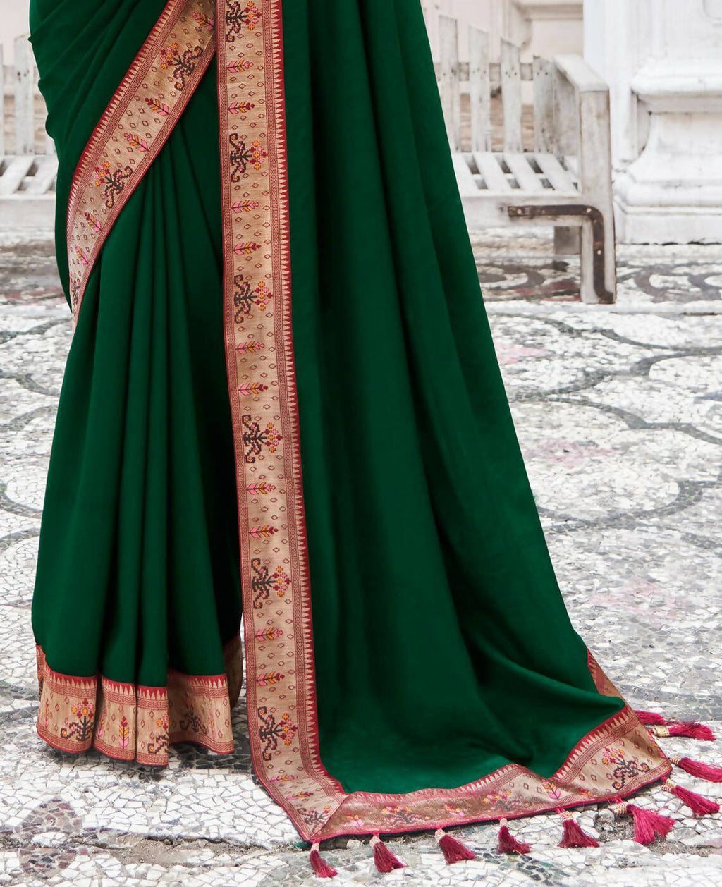 Green Vichitra Solid Saree With Unstitched Blouse Piece - Juhi | Grocsy