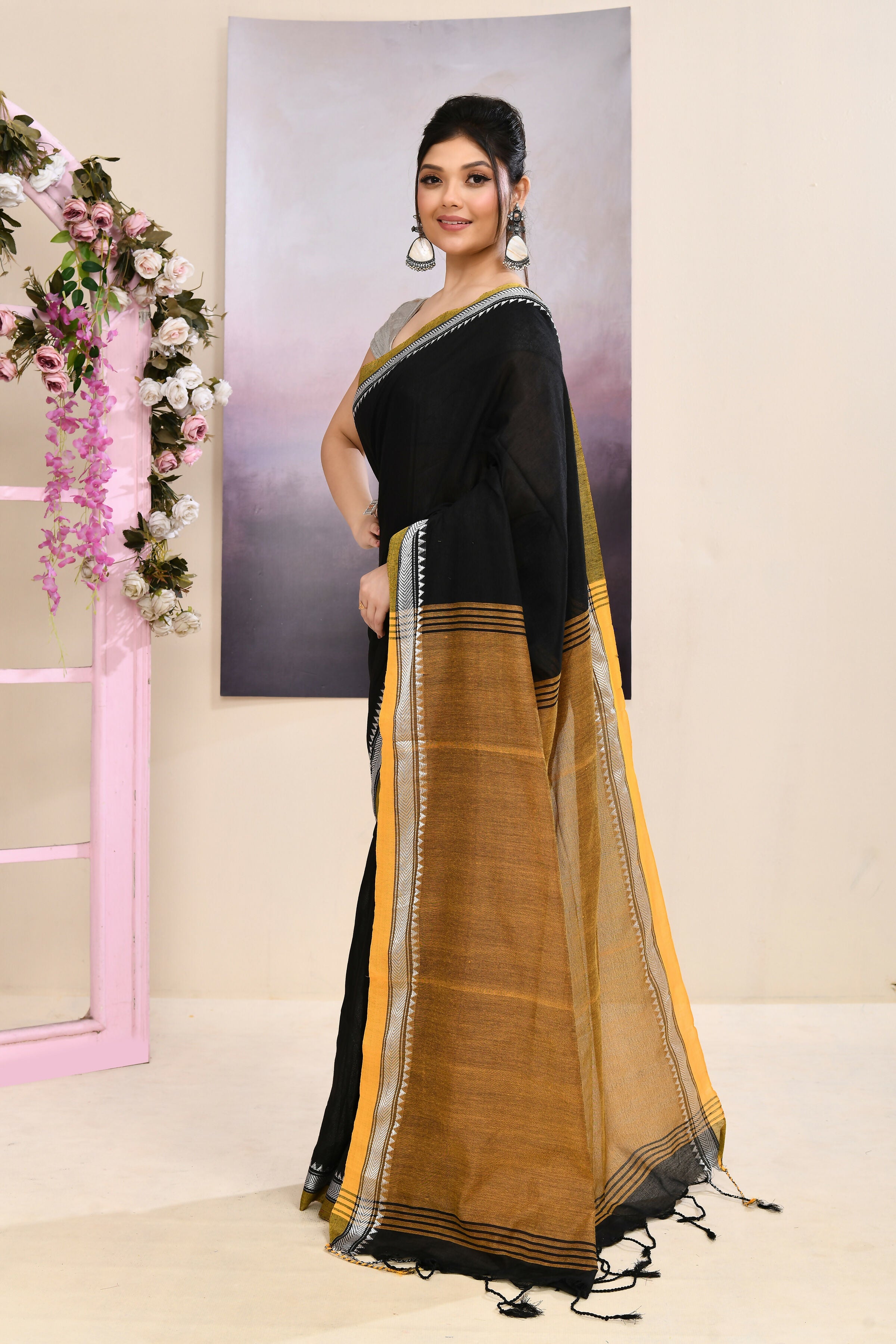 Piyari Fashion Women's Black Embellished Cotton Blend Jamdani Saree | Grocsy