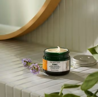 The Body Shop Vitamin C Glow Boosting Intense Moisturiser | Grocsy