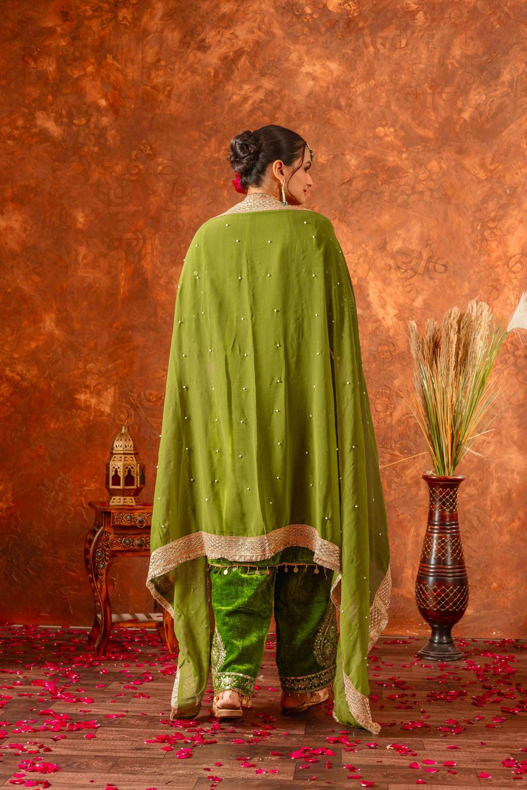 Joban Fashion Olive Green Velvet Embroidery Kurta Set | Grocsy