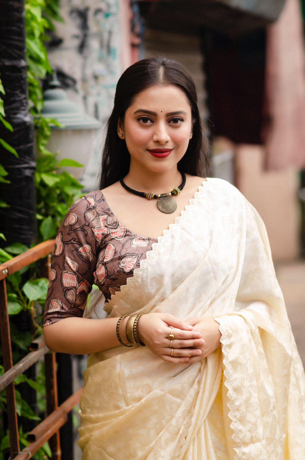 Cream Poly Silk Ethnic Motifs Saree with Unstitched Blouse - A2M | Grocsy