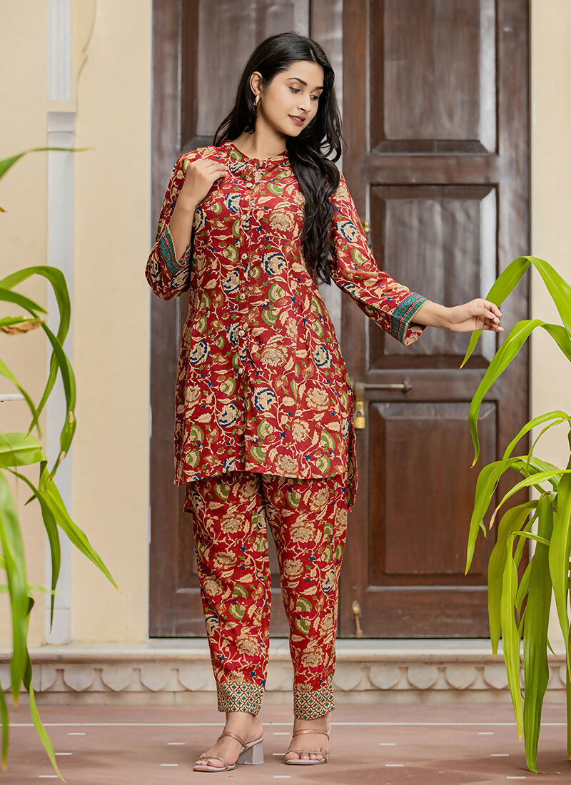 Kaajh Women's Maroon Floral Printed Viscose Rayon Kurta Pant Set | Grocsy