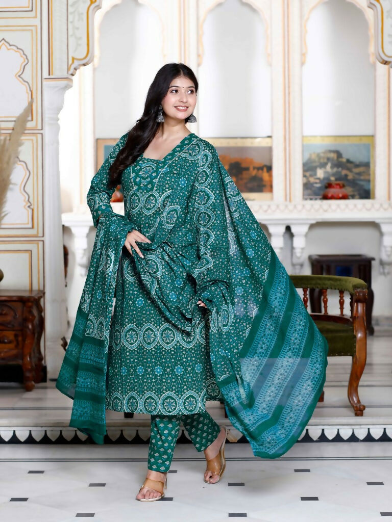 Miravan Women's Cotton Green Floral Printed Straight Pakistani Style Suit Set | Grocsy