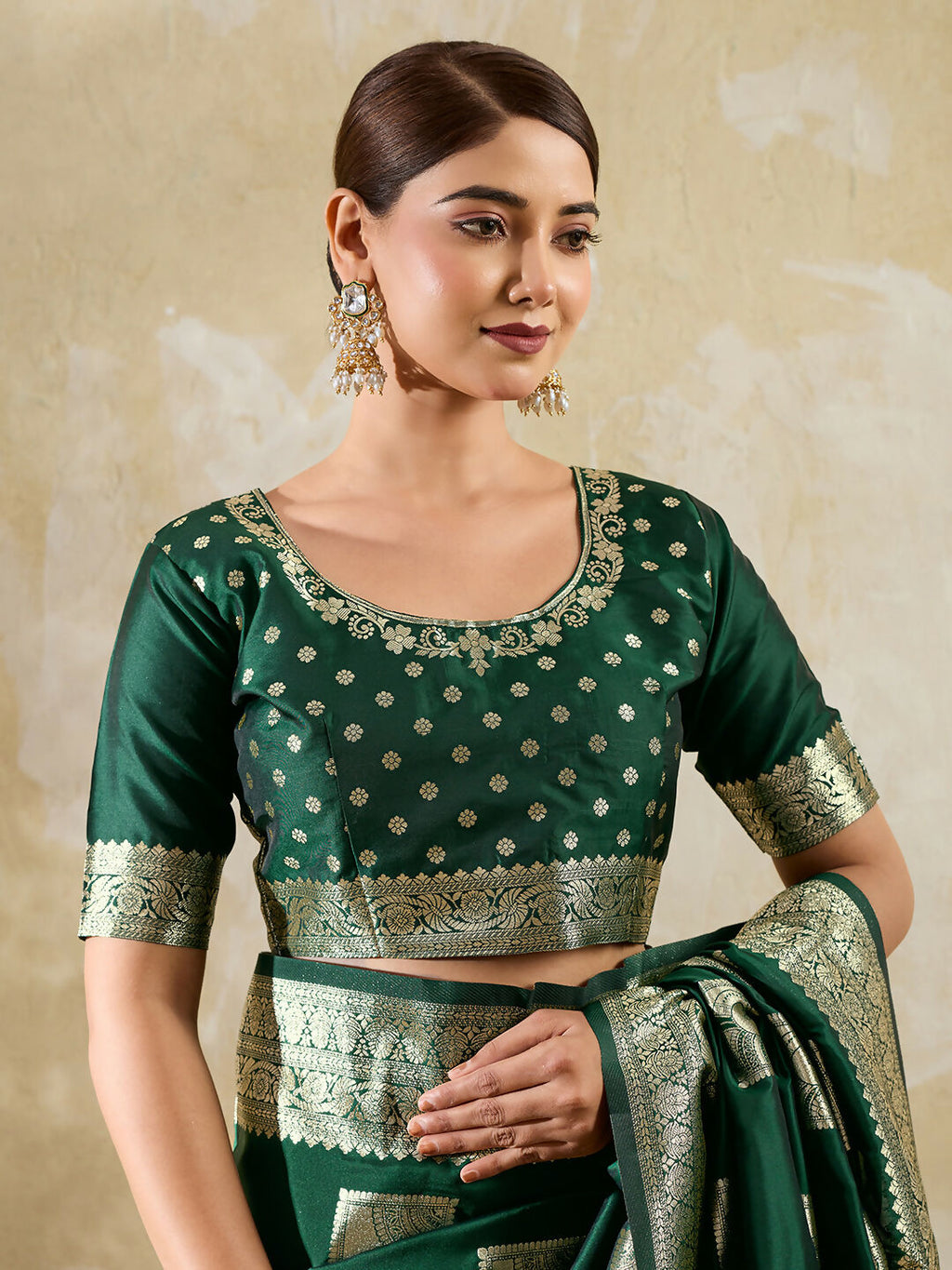 Shree Shyam Fashion Dark Green Silk Blend Saree | Grocsy