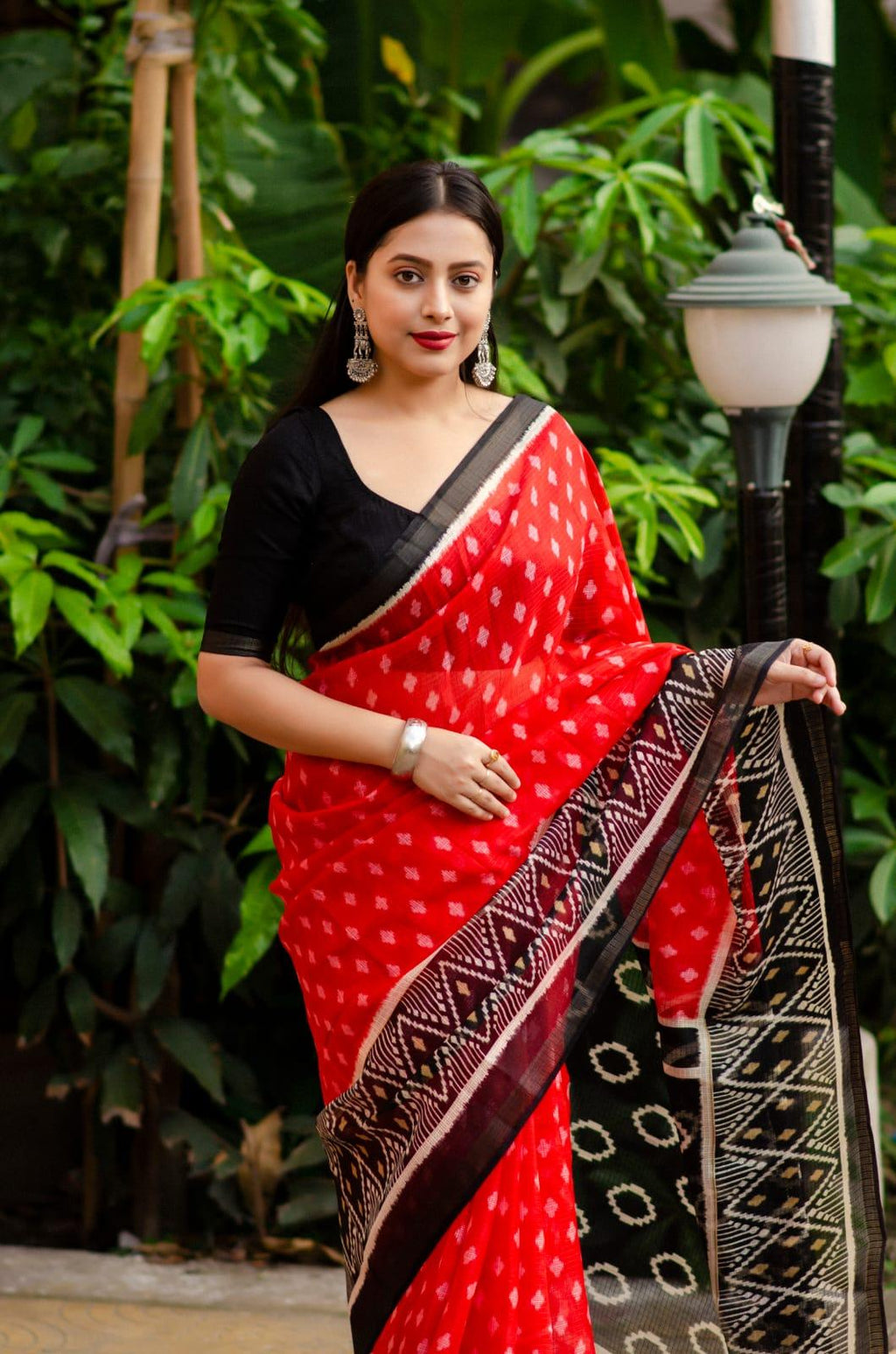 Red Polycotton Ethnic Motifs Saree with Unstitched Blouse - A2M | Grocsy