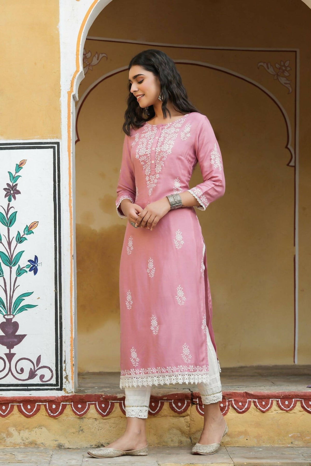 Juniper Women's Onionpink Shantoon Printed Straight Kurta | Grocsy