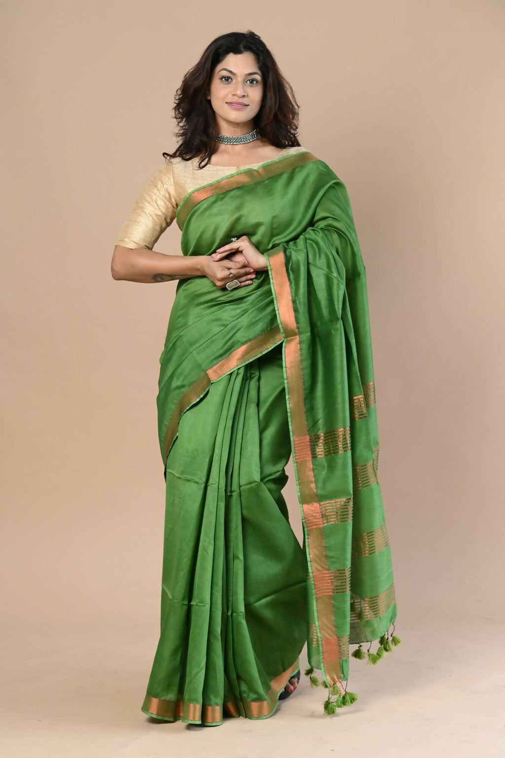 Very Much Indian Handloom Cotton Silk Maheshwari Saree With Sleek Golden Border - Leaf Green | Grocsy