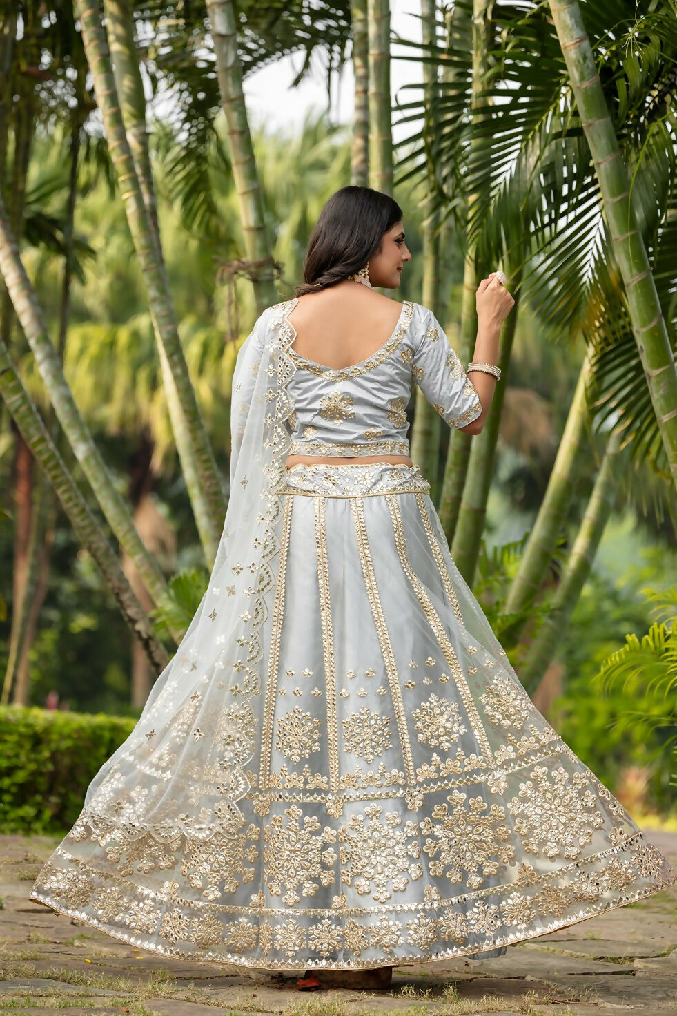 Eilara Glamorous Women'S Grey Zari With Paper Mirror Embroidered Net Fabric Lehenga Choli | Grocsy