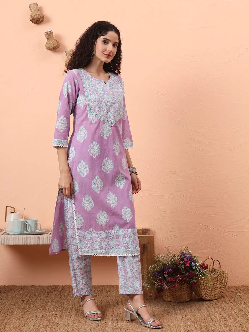 Yufta Lavender Straight Ethnic Motifs Zari Kurta Trouser Dupatta Set | Grocsy