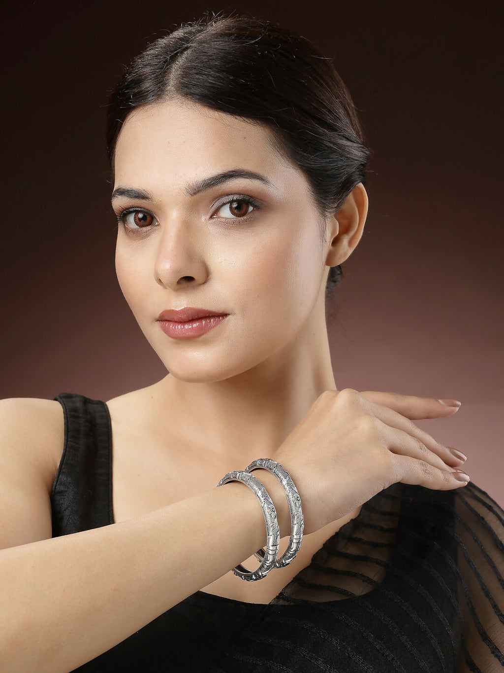 NVR Women's Set of 2 Silver-Toned German Silver Floral Oxidised Kada Bangle