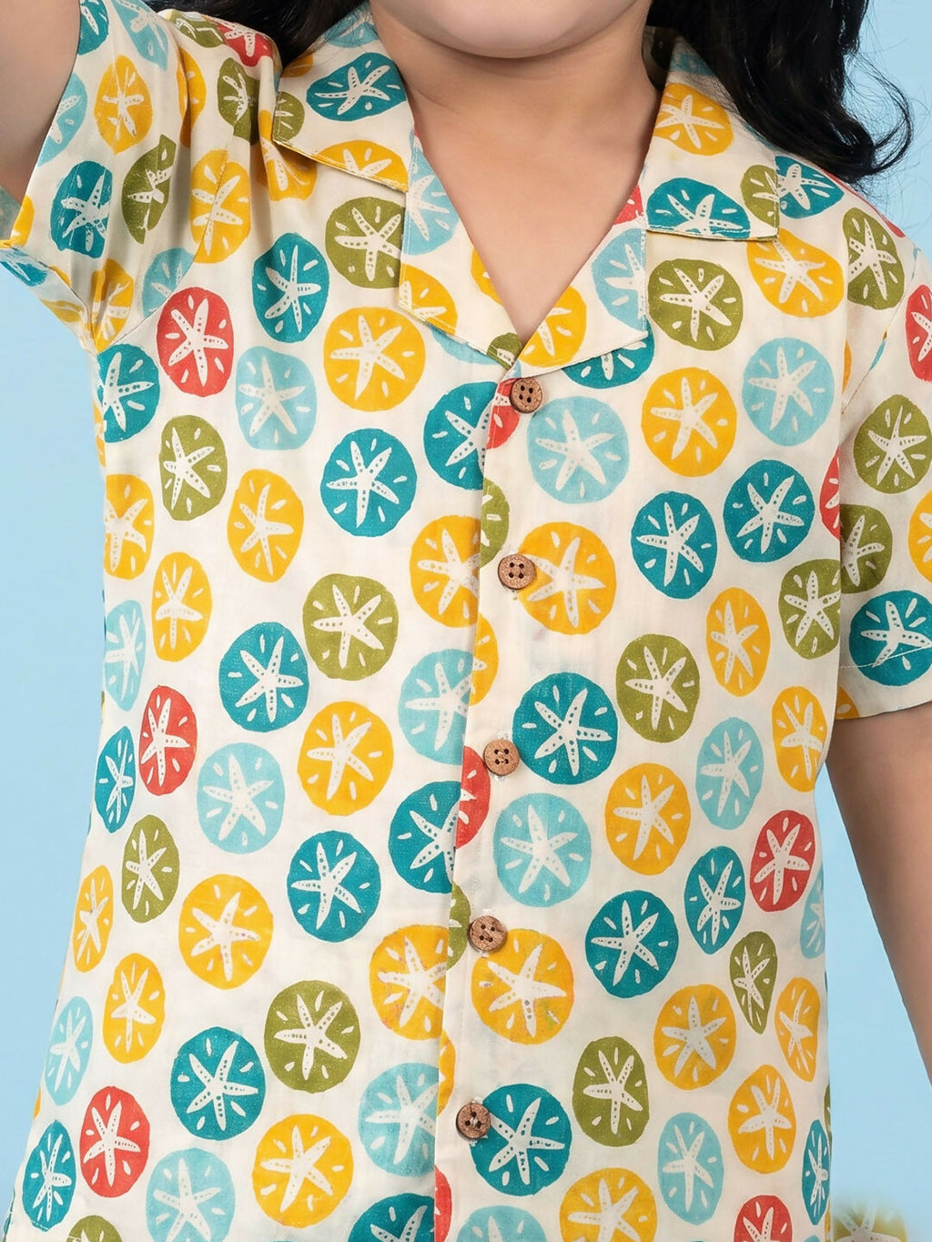 Breathables Woven Cotton Half Sleeves Colourful Star Fish Shirt & Shorts Multicolour | Grocsy