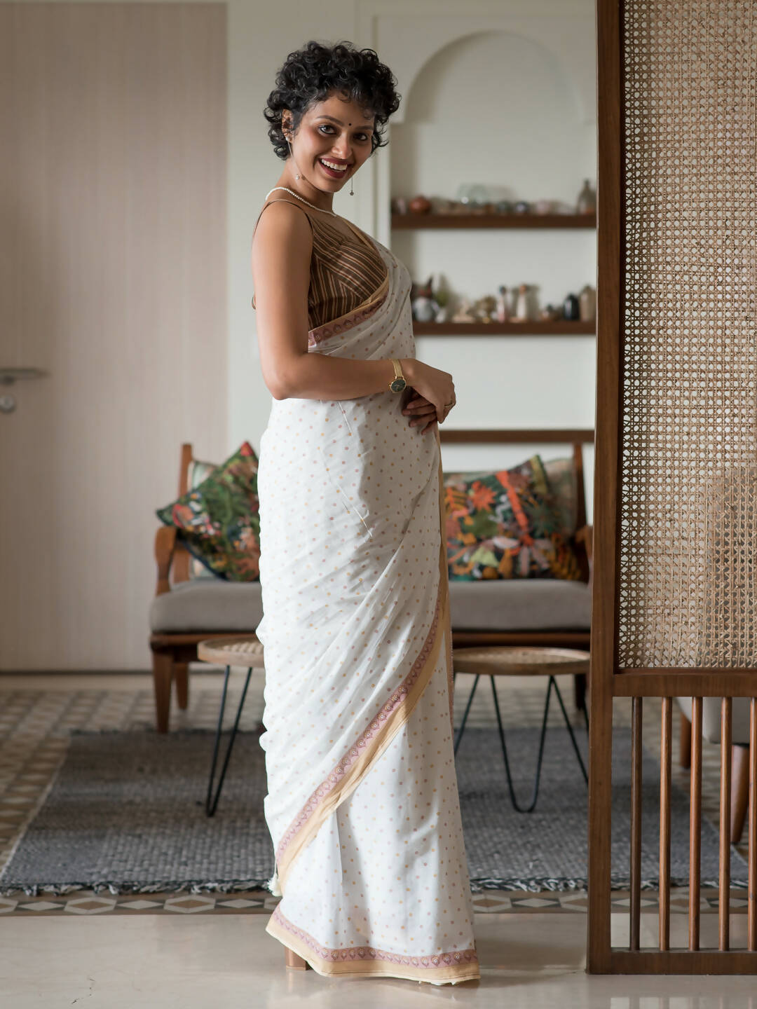Suta White Woven Design Pure Cotton Saree | Grocsy