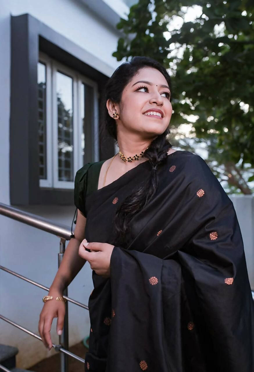 DEIANA'S Beautiful Designer Golden zari Soft Lichi Silk Saree - Black | Grocsy