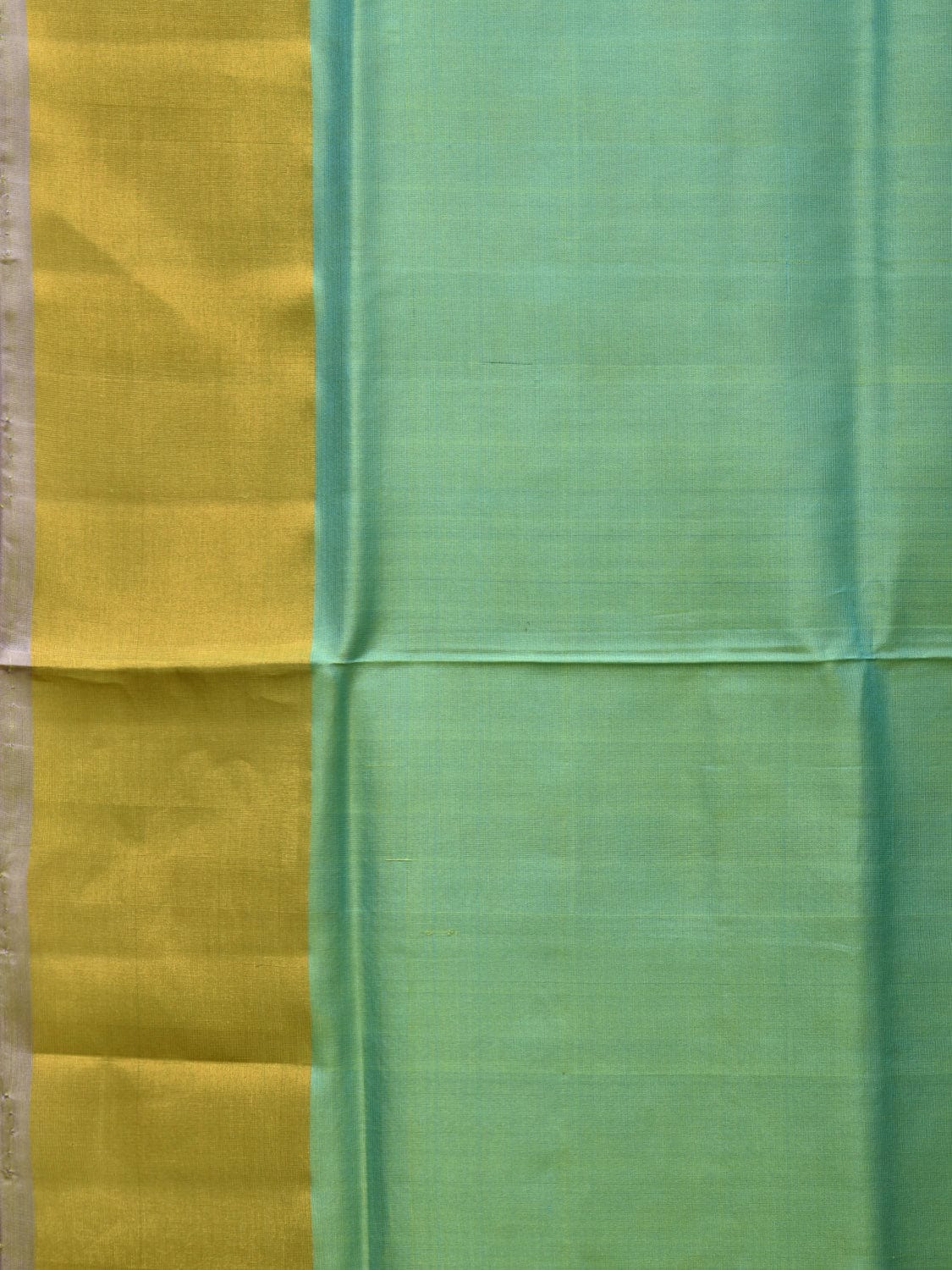 Light Green and Lavender Uppada Silk Handloom Plain Saree with Contrast Pallu Design - Global Threads | Grocsy