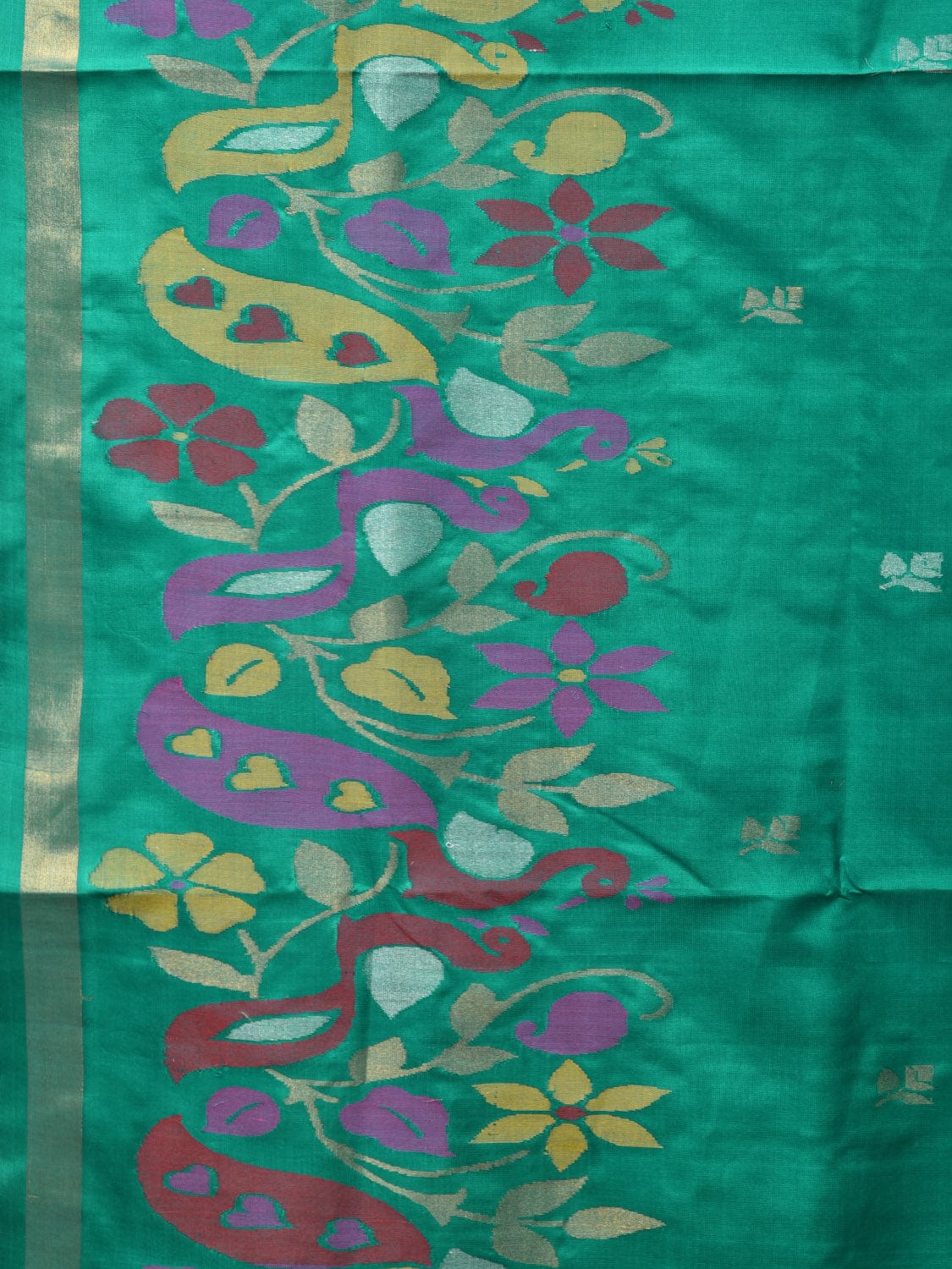 Light Green Uppada Silk Handloom Saree with Peacocks Border and Floral Pallu Design - Global Threads | Grocsy