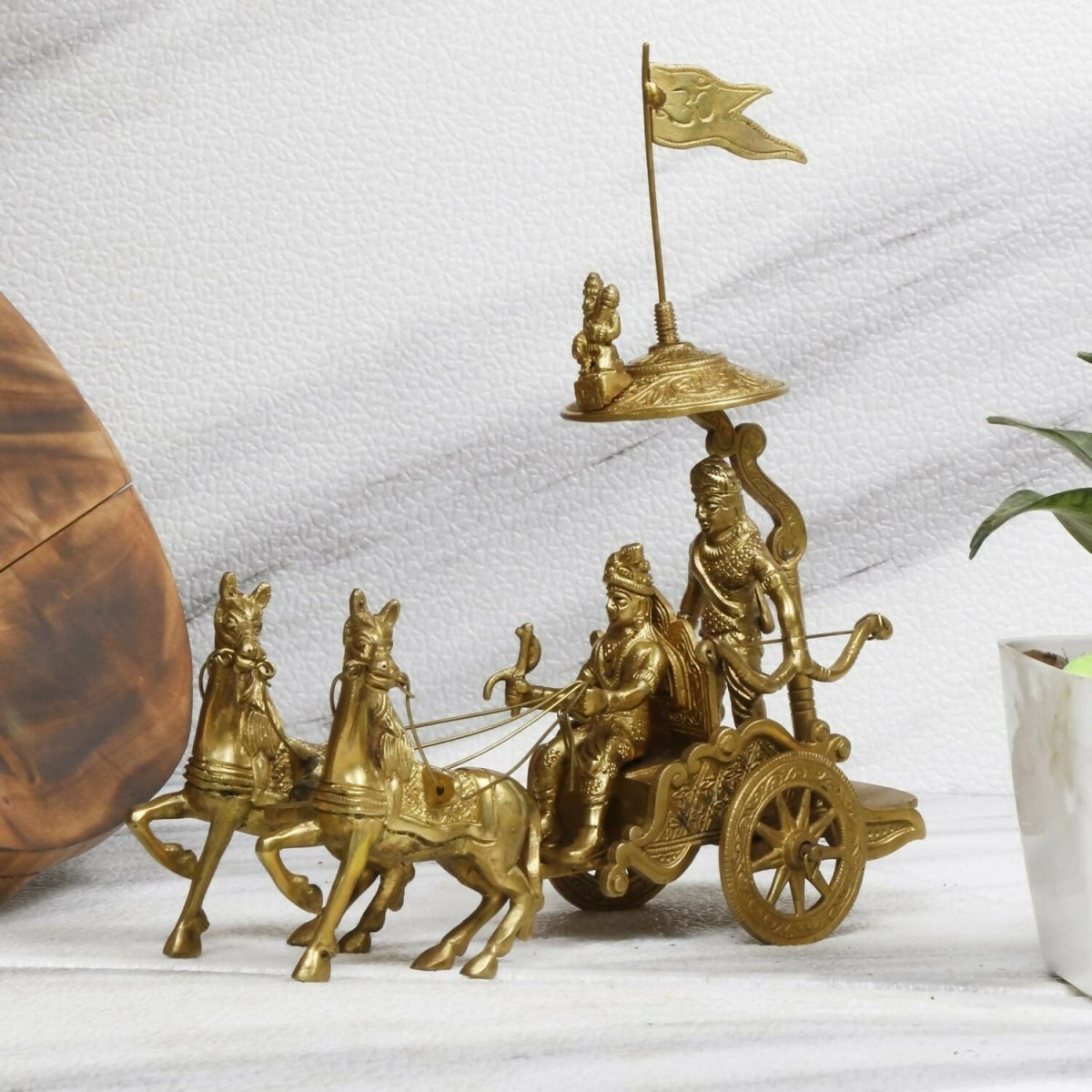 Artvarko Mahabharat Geeta Arjun Chariot Idol | Grocsy