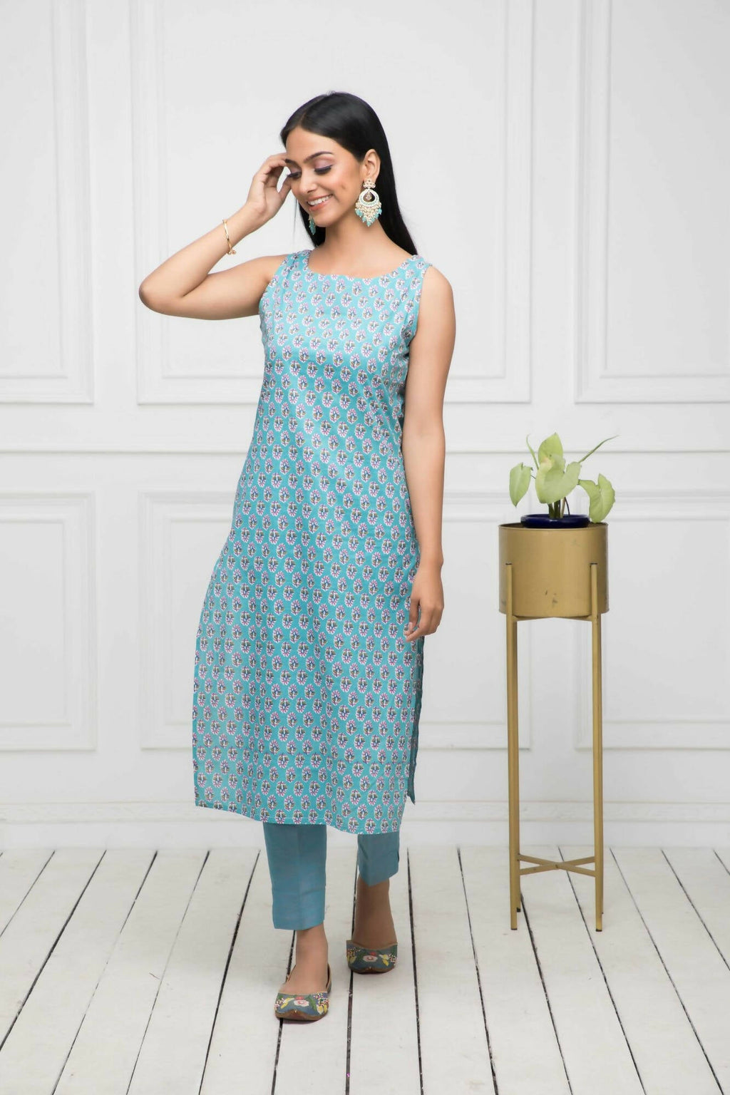 Myshka Women Blue Solid Cotton Straight Round Neck Kurtas | Grocsy