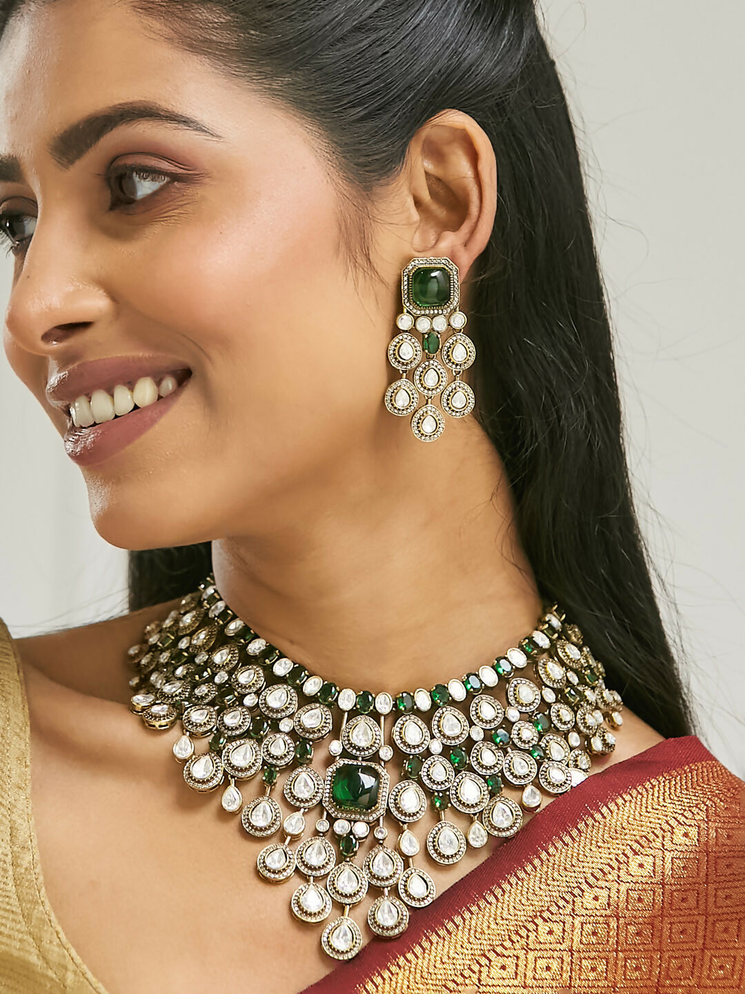 Nuyug Ethereal Kundan Necklace Set | Grocsy