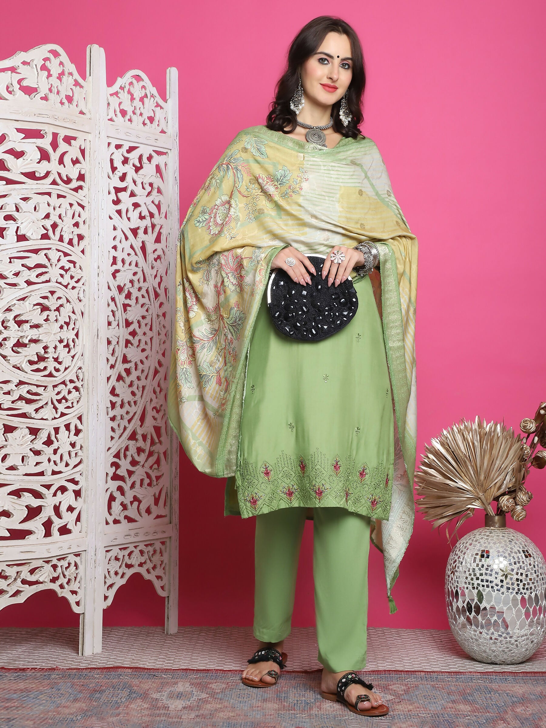 Jyoti Fashion Women's Green Muslin Floral Resham Embroidery Kurta with Trouser & Dupatta | Grocsy