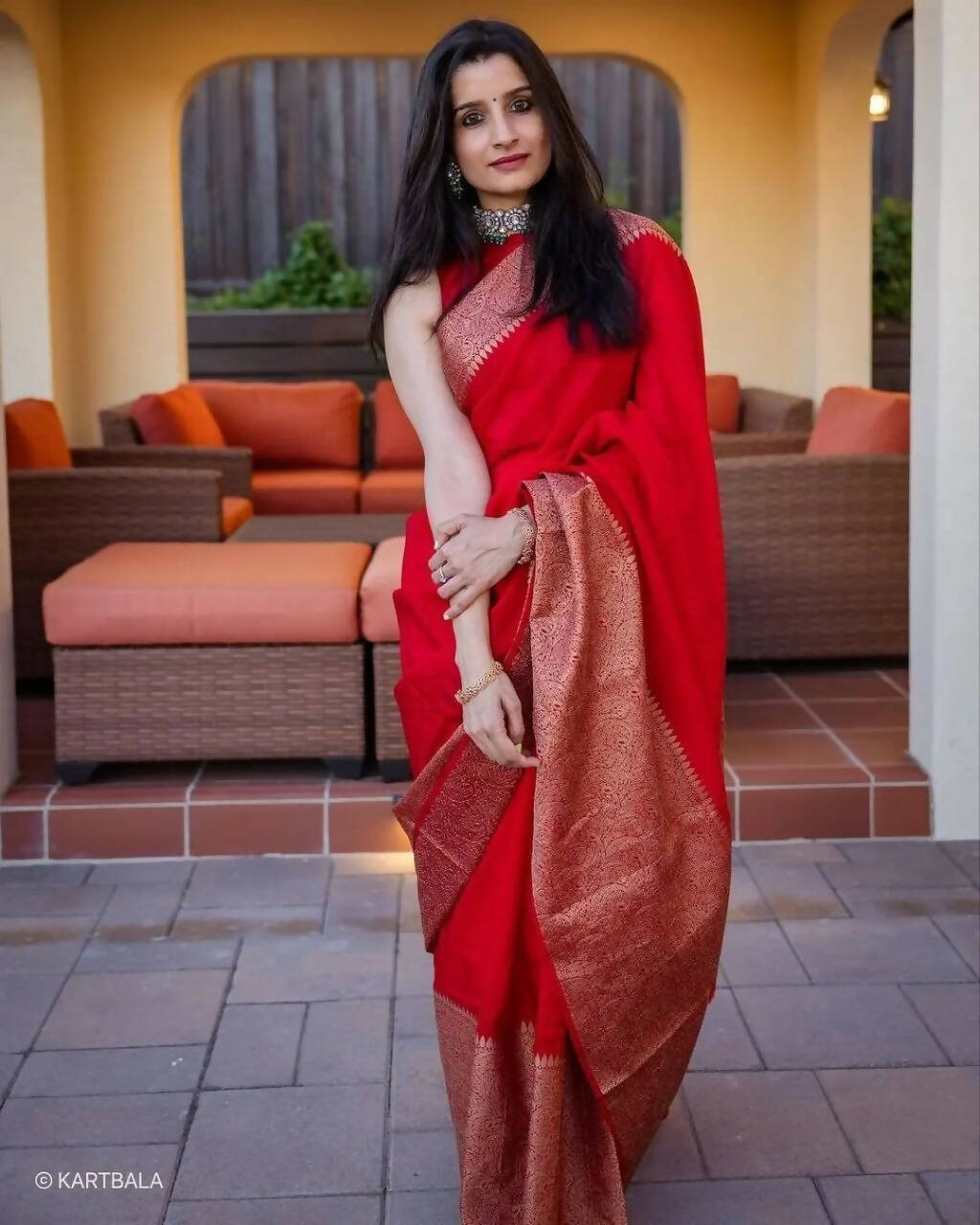 DEIANA'S Beautiful Designer Golden zari Soft Lichi Silk Saree - Red | Grocsy