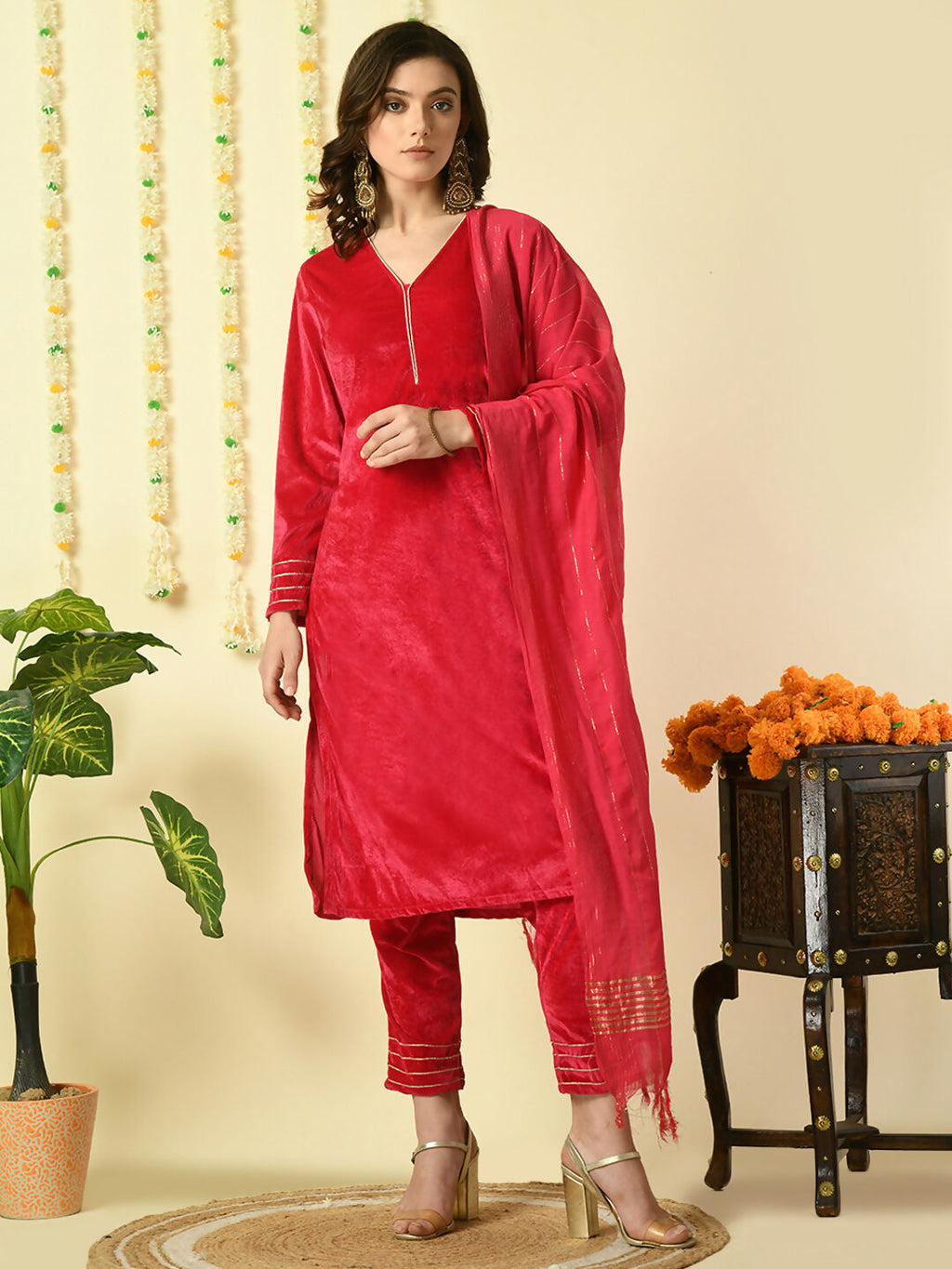Myshka Women's Pink Velvet Kurta & Trousers With Dupatta Party Sets | Grocsy