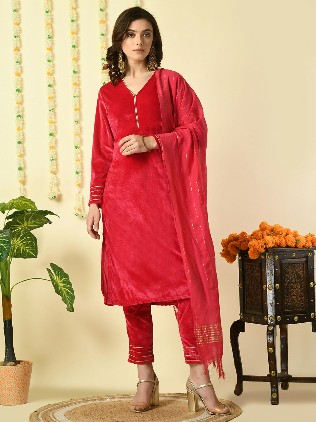 Myshka Women's Pink Velvet Kurta & Trousers With Dupatta Party Sets | Grocsy