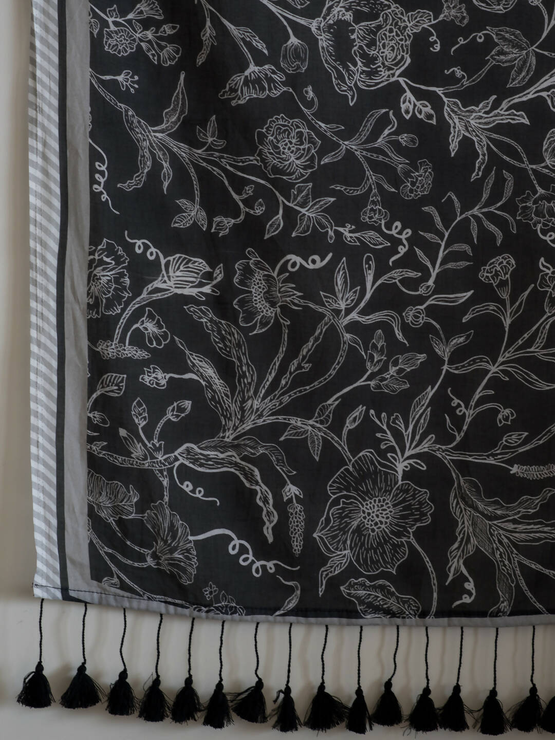 Suta Black Floral Pure Cotton Saree | Grocsy