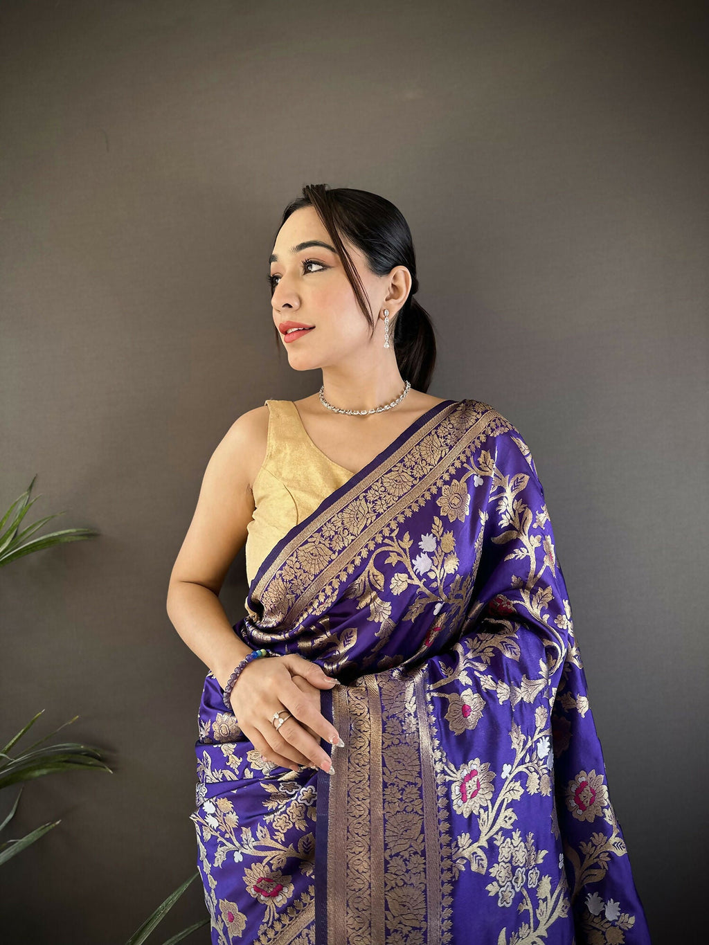 Joban Fashion Violet Floral & Ethnic Motifs Design Soft Silk Meenakari Banarasi Saree | Grocsy