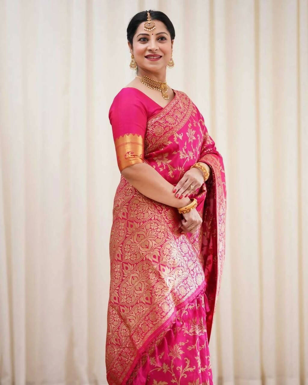 DEIANA'S Beautiful Designer Golden zari Soft Lichi Silk Saree - Pink | Grocsy