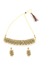 Mominos Fashion Johar Kamal Gold-Polished Brass Finish Kundan/Pearls Choker For Women (Golden) | Grocsy