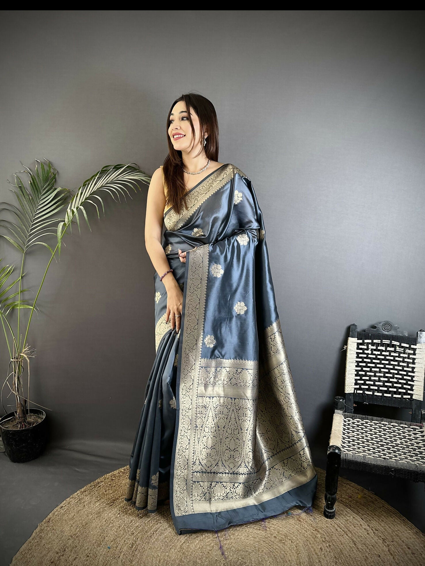 Joban Fashion Grey Floral Jacquard Woven Design Cotton Silk Banarasi Silk Saree | Grocsy