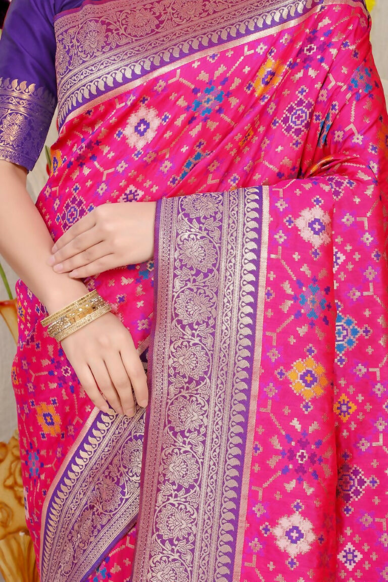 Jyoti Fashion Women's Rani Pink Patola Silk Zari Woven Saree with Blouse | Grocsy