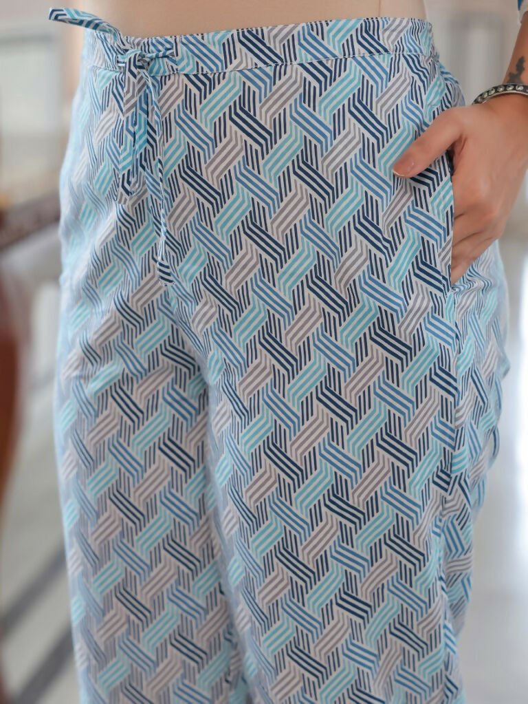 Aramya Straight Soft Cotton Floral Print Women's Kurta Set - Blue | Grocsy