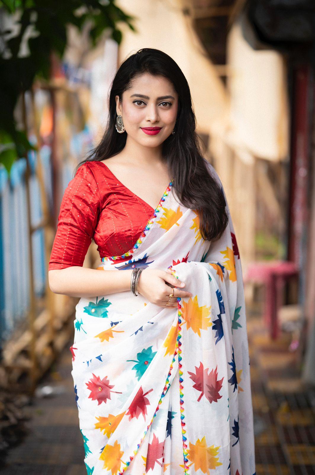 White Poly Georgette Ethnic Motifs Saree with Unstitched Blouse - A2M | Grocsy