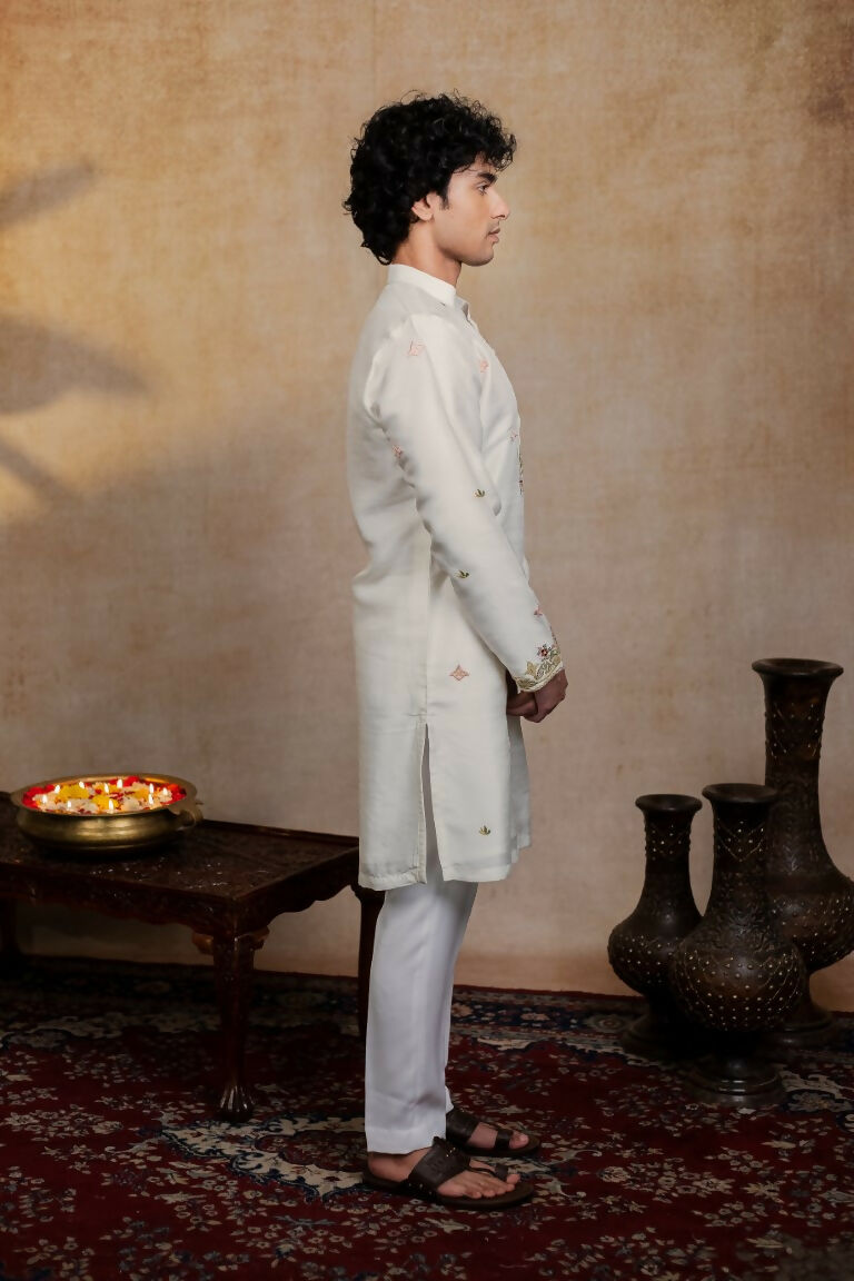 Falling Raw Silk Off White Geometric Symphony Kurta Set By Hilo Design | Grocsy