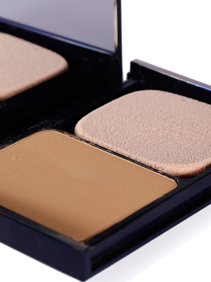 Chambor Dual Walnut 103 Brightening Smoothening Foundation Wet & Dry | Grocsy