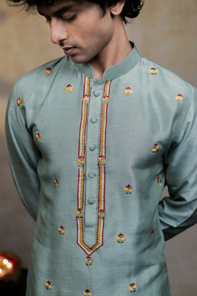Falling Raw Silk Olive Green Kalika Kurta Set By Hilo Design | Grocsy