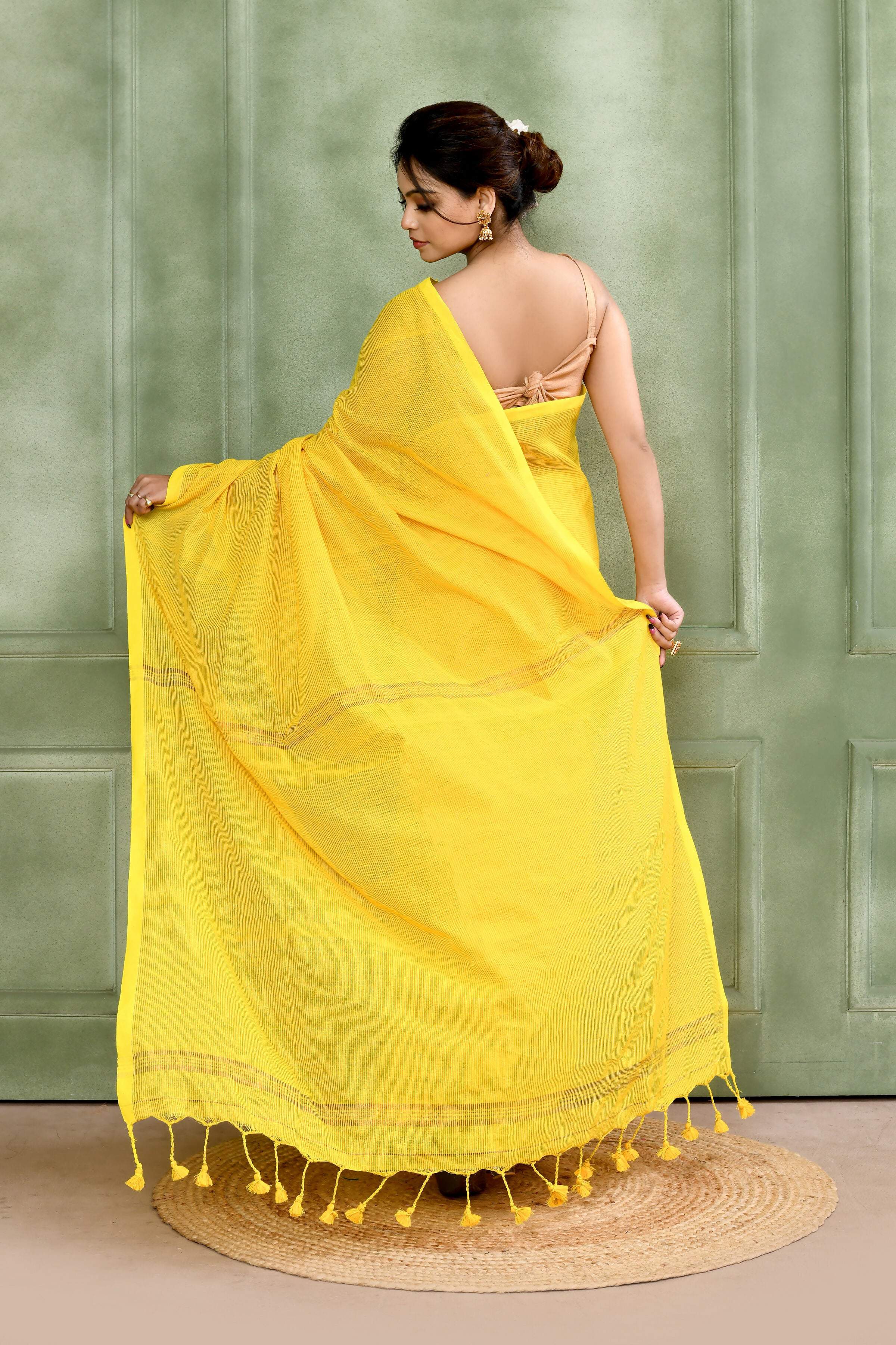 Piyari Fashion Women's Yellow Embellished Cotton Blend Zari Check Handloom Saree | Grocsy