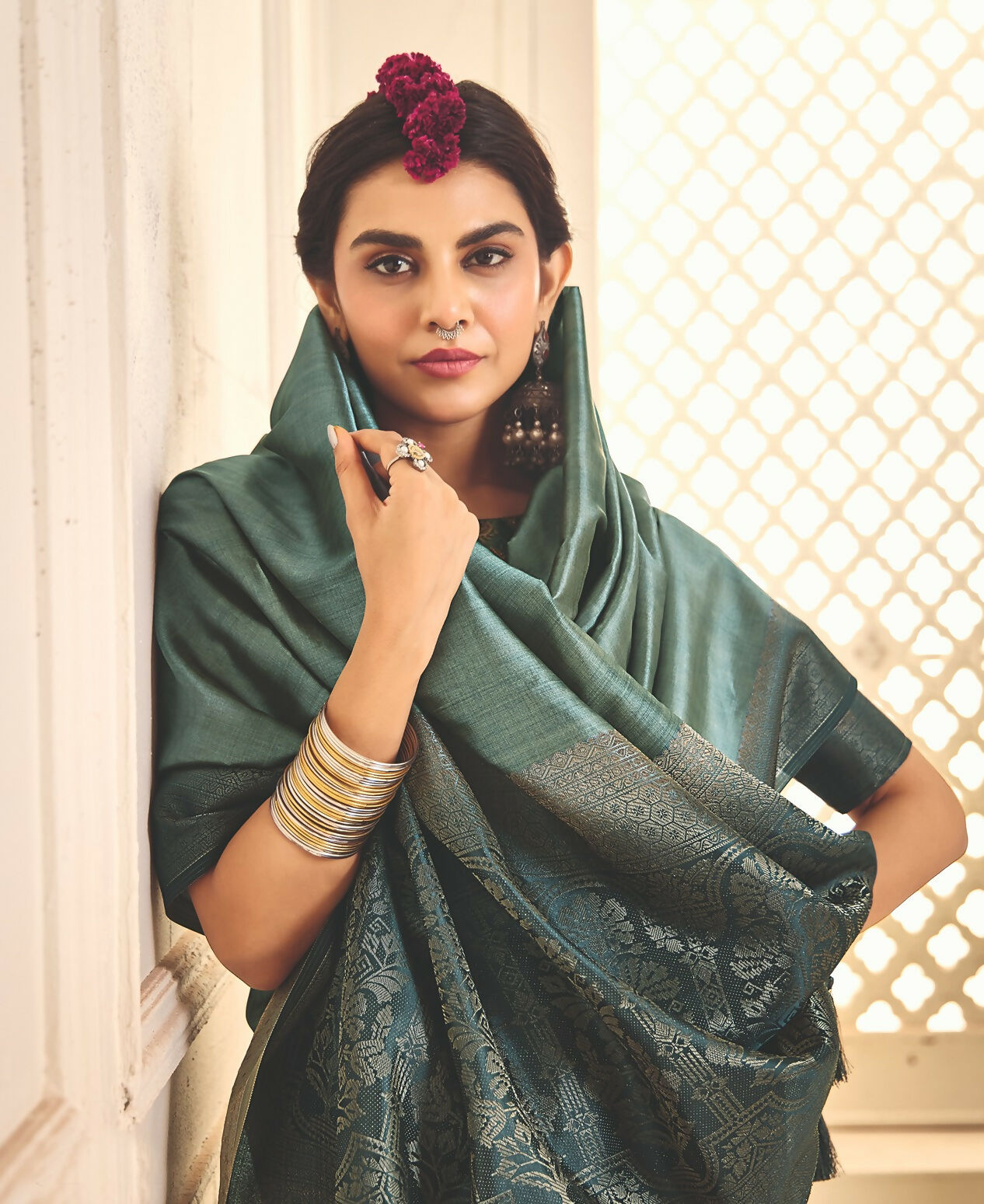 Joban Fashion Satin Silk With Zari Border Light Grey Colored Designer Pallu Saree | Grocsy