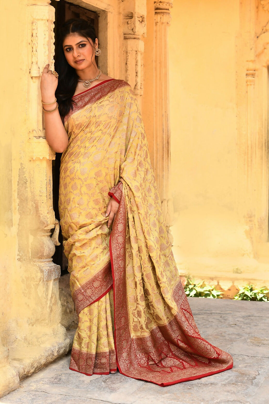 Joban Fashion Yellow Crepe Chiffon Pure Handloom Banarasi Silk Saree | Grocsy